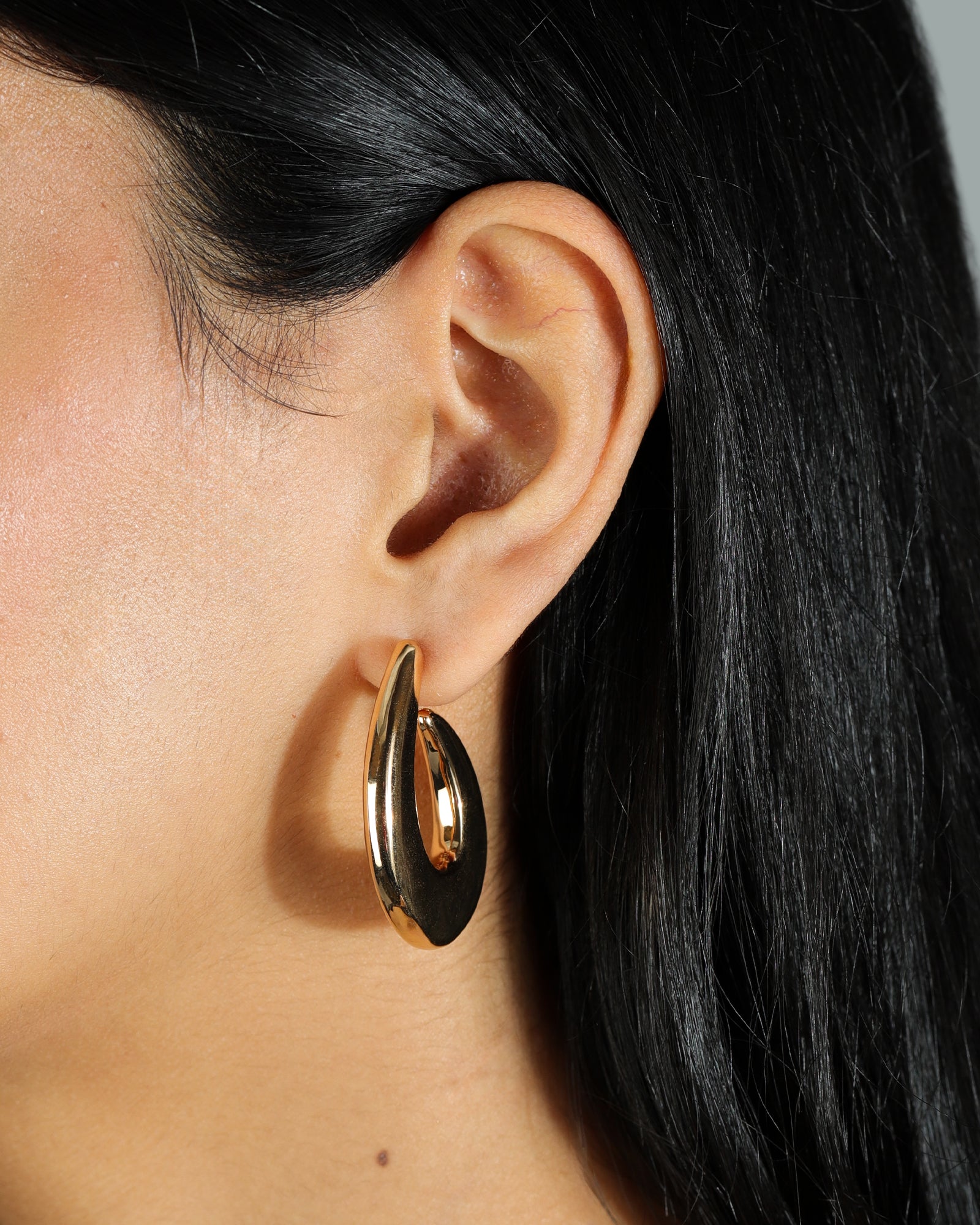 Flat Hook Hoops 18k Gold Plated