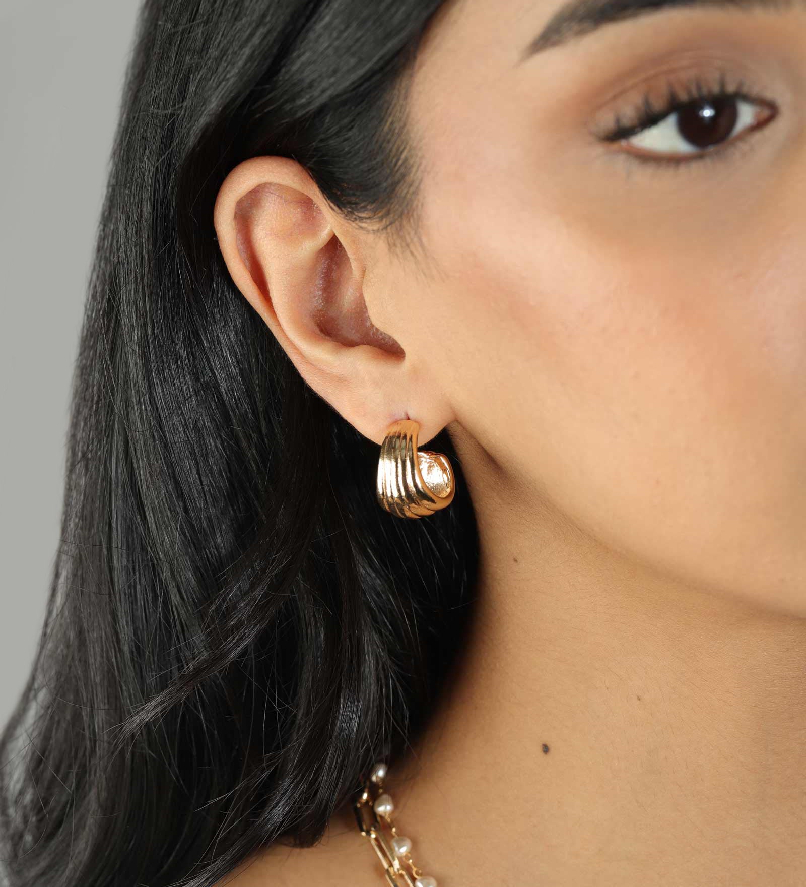 Wide Ridge Hoops | 15mm 18k Gold Plated