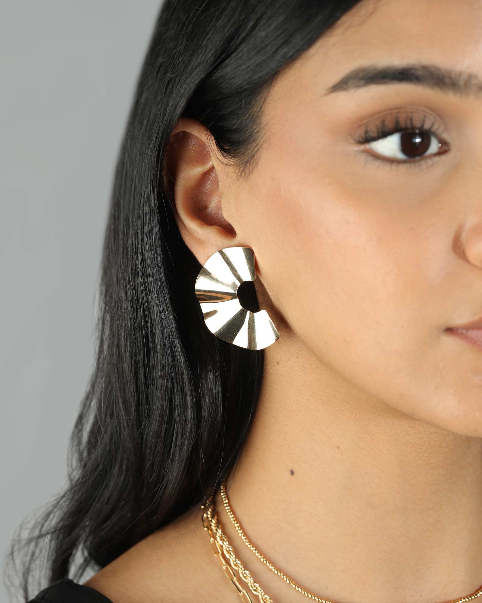 Wavy Fan Studs 18k Gold Plated