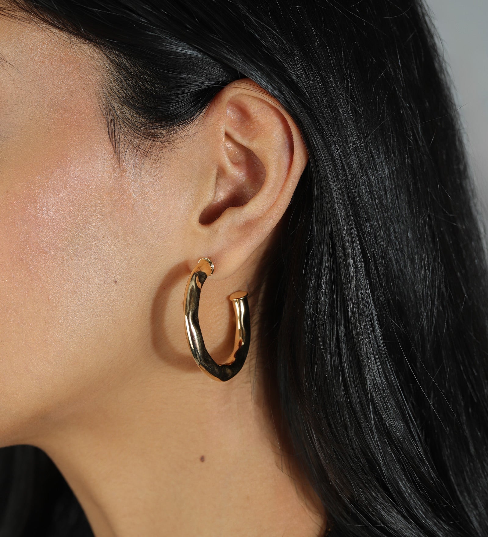 Slim Wavy Hoops | 40mm 18k Gold Plated