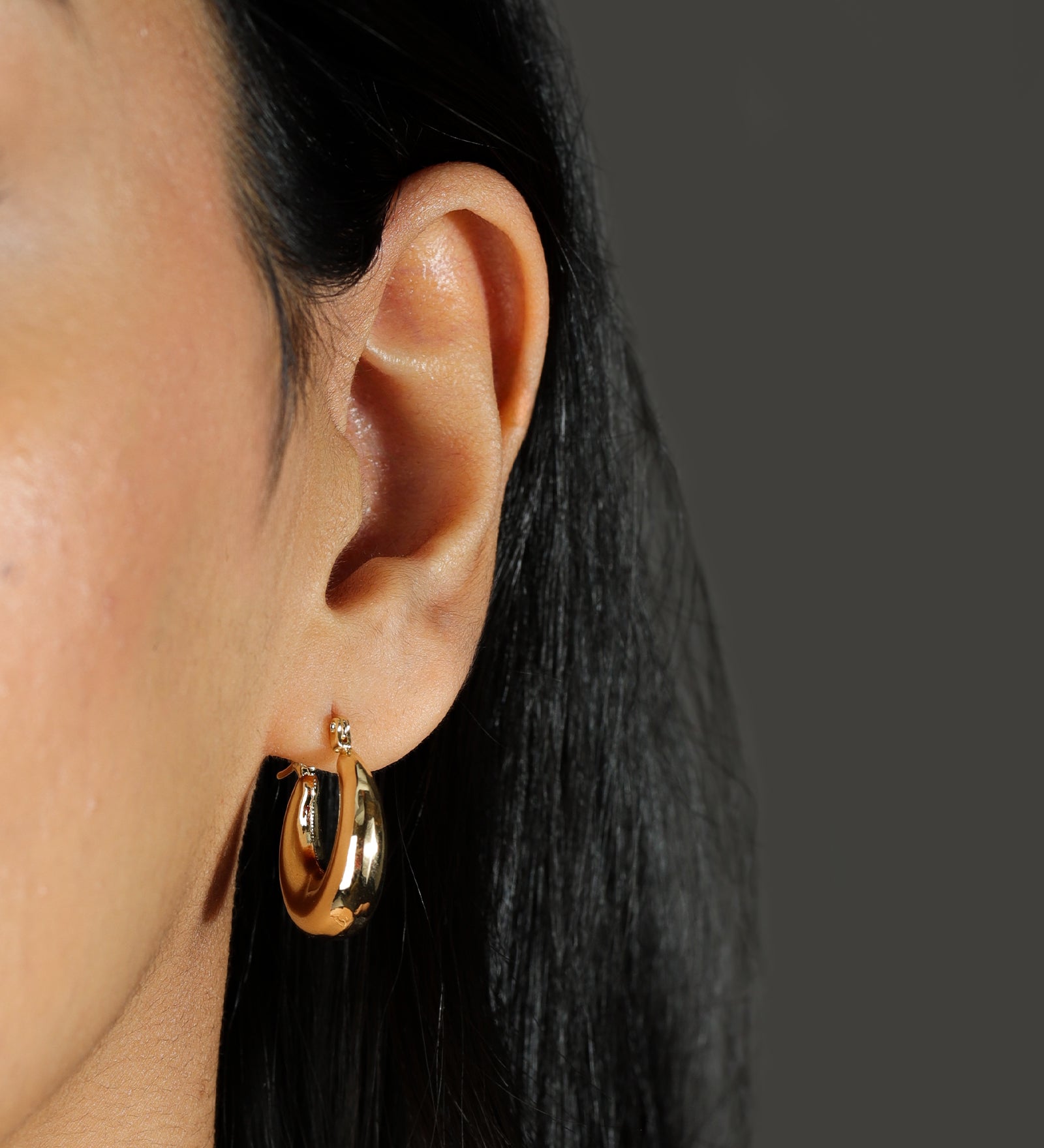 Teardrop Round Hoops | 20mm 18k Gold Plated