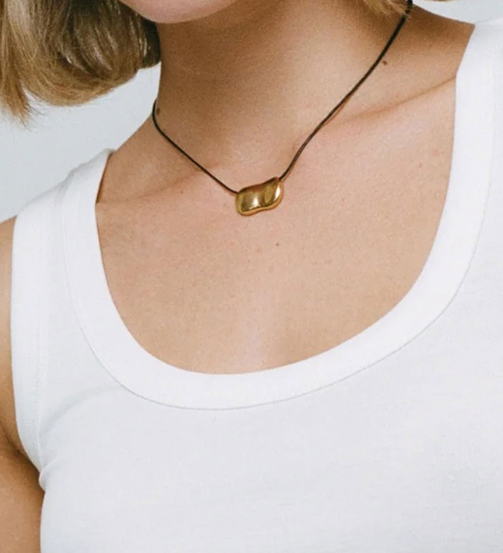 Pebble Necklace 18k Gold Plated, Black Leather