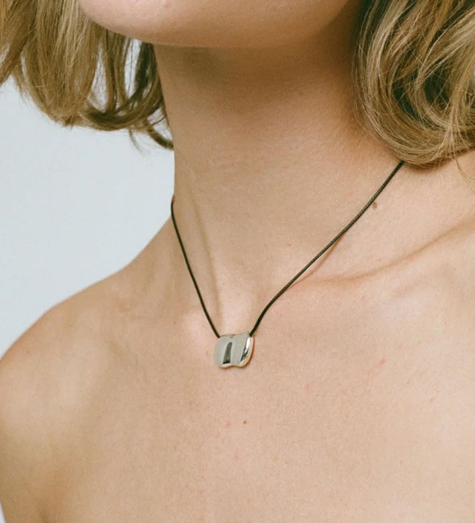 Pebble Necklace Silver Plated, Black Leather