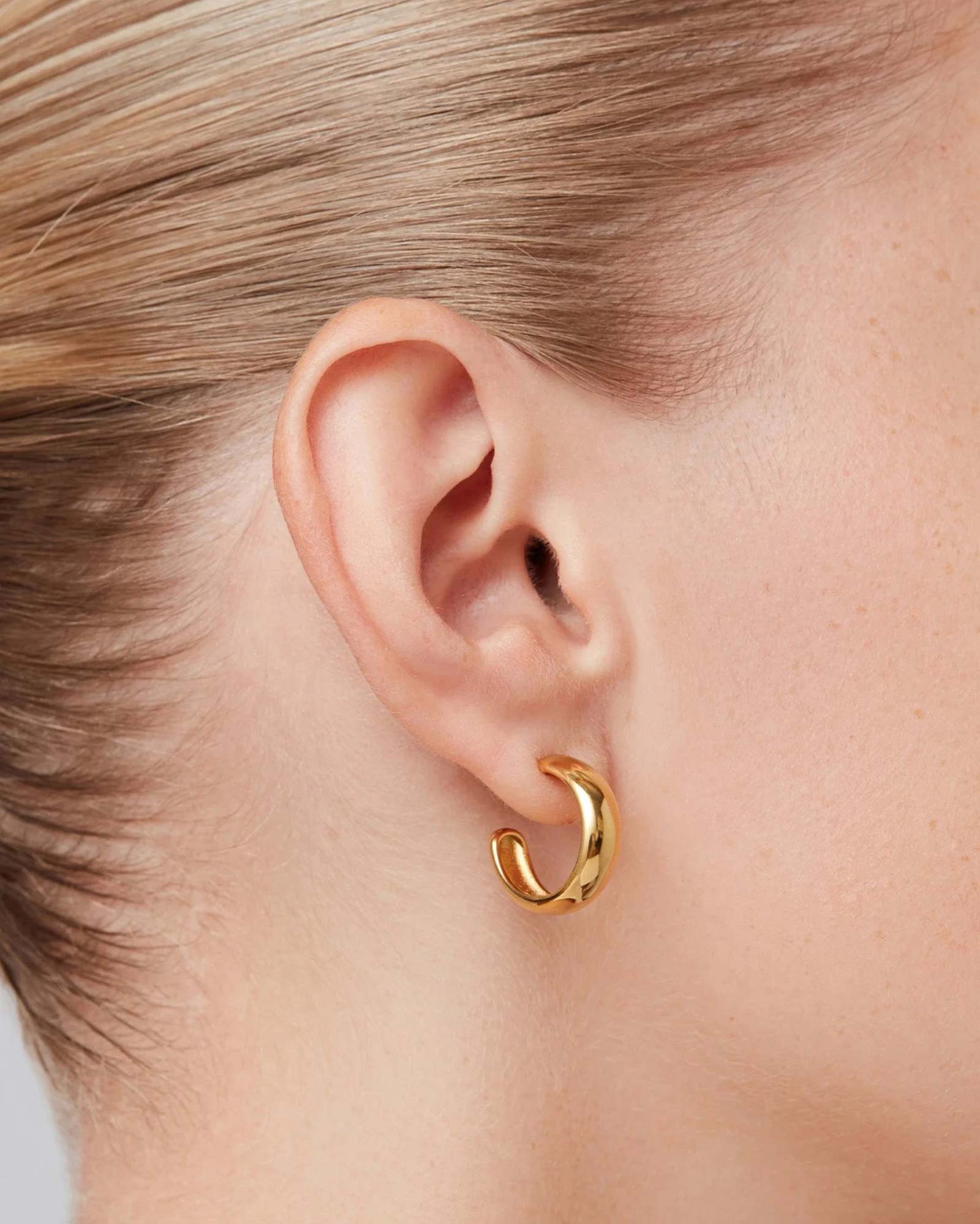 Staple Hoop Earrings - Small 14k Gold Ion Plated