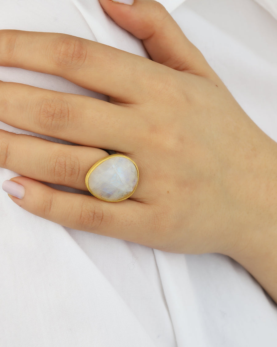 Oval Moonstone Ring 14k Gold Vermeil, Oxidized Sterling Silver / 7