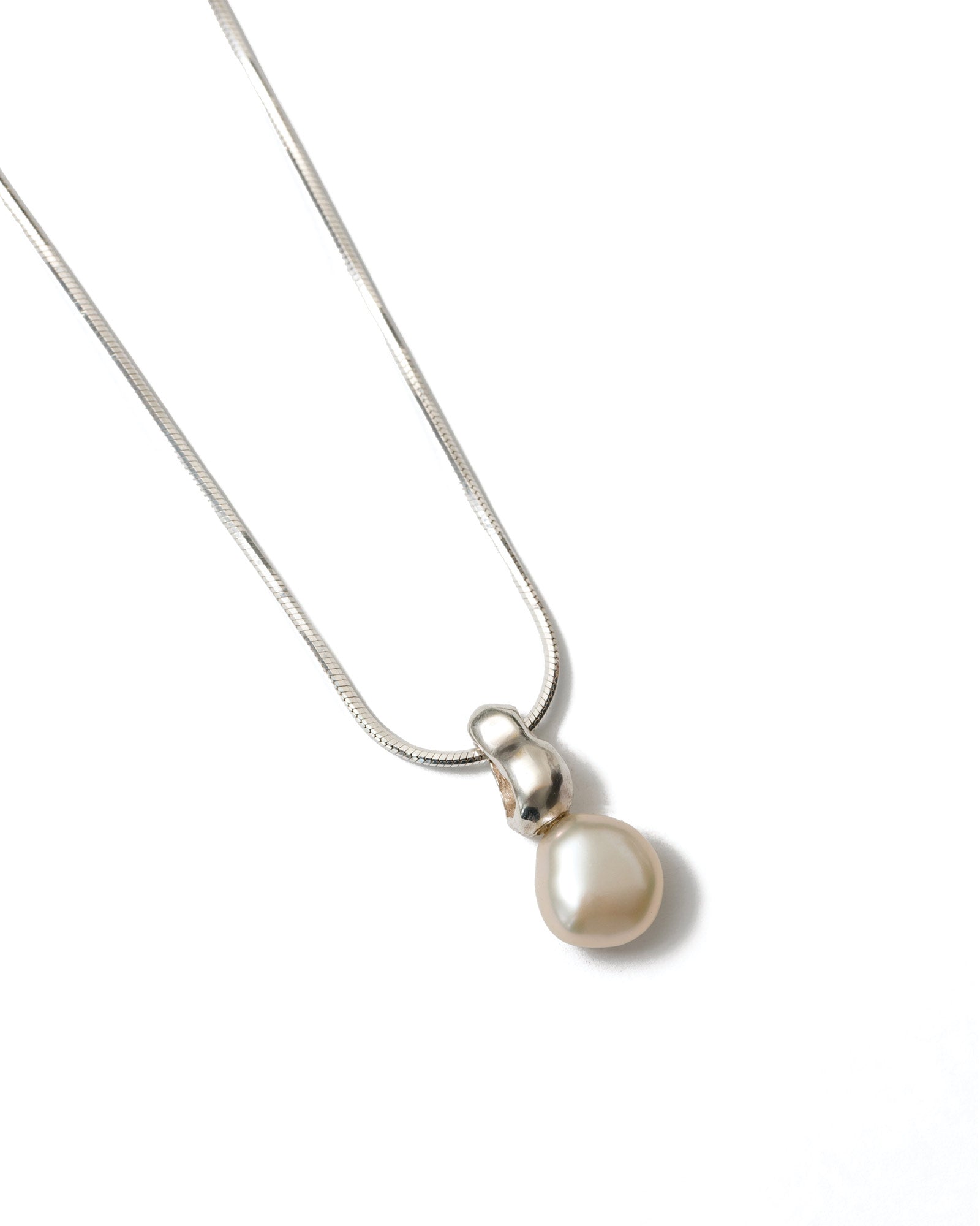 Emmy Necklace Sterling Silver, White Pearl