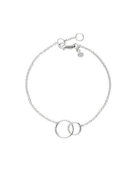 Tashi Interlocking Circle Bracelet Sterling Silver | Blue Ruby