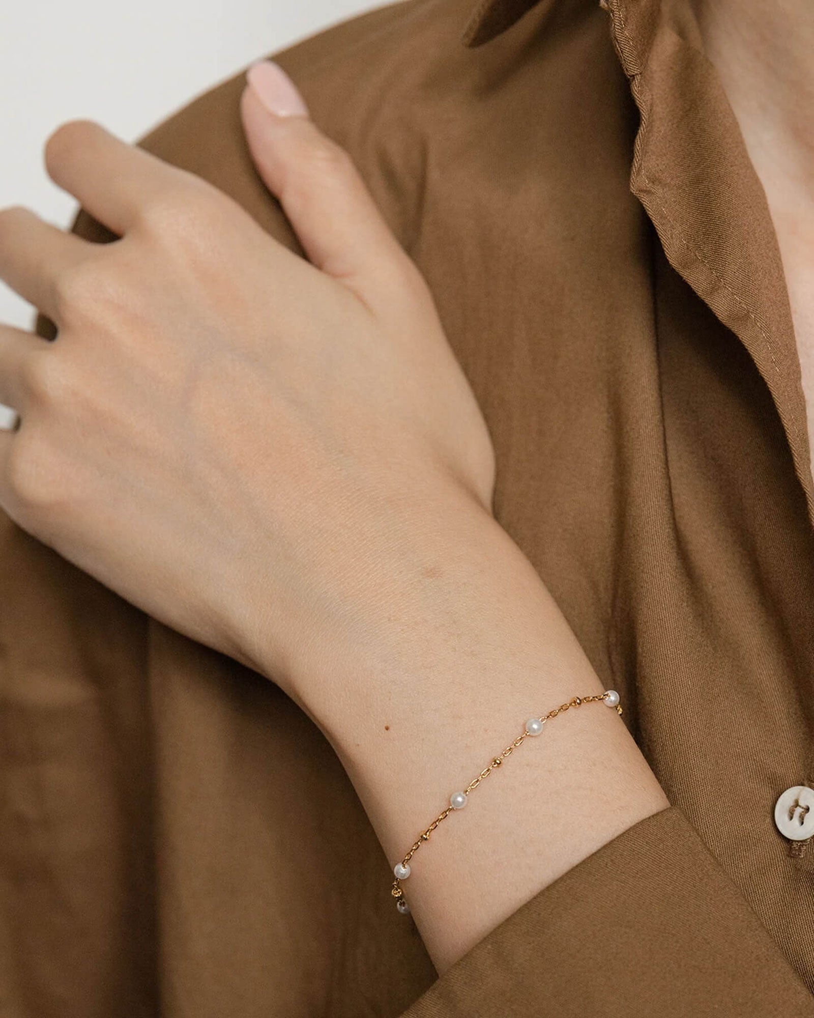 Quiet Icon-Pearl Ball Chain Bracelet-Bracelets-14k Gold Vermeil, White Pearl-Blue Ruby Jewellery-Vancouver Canada