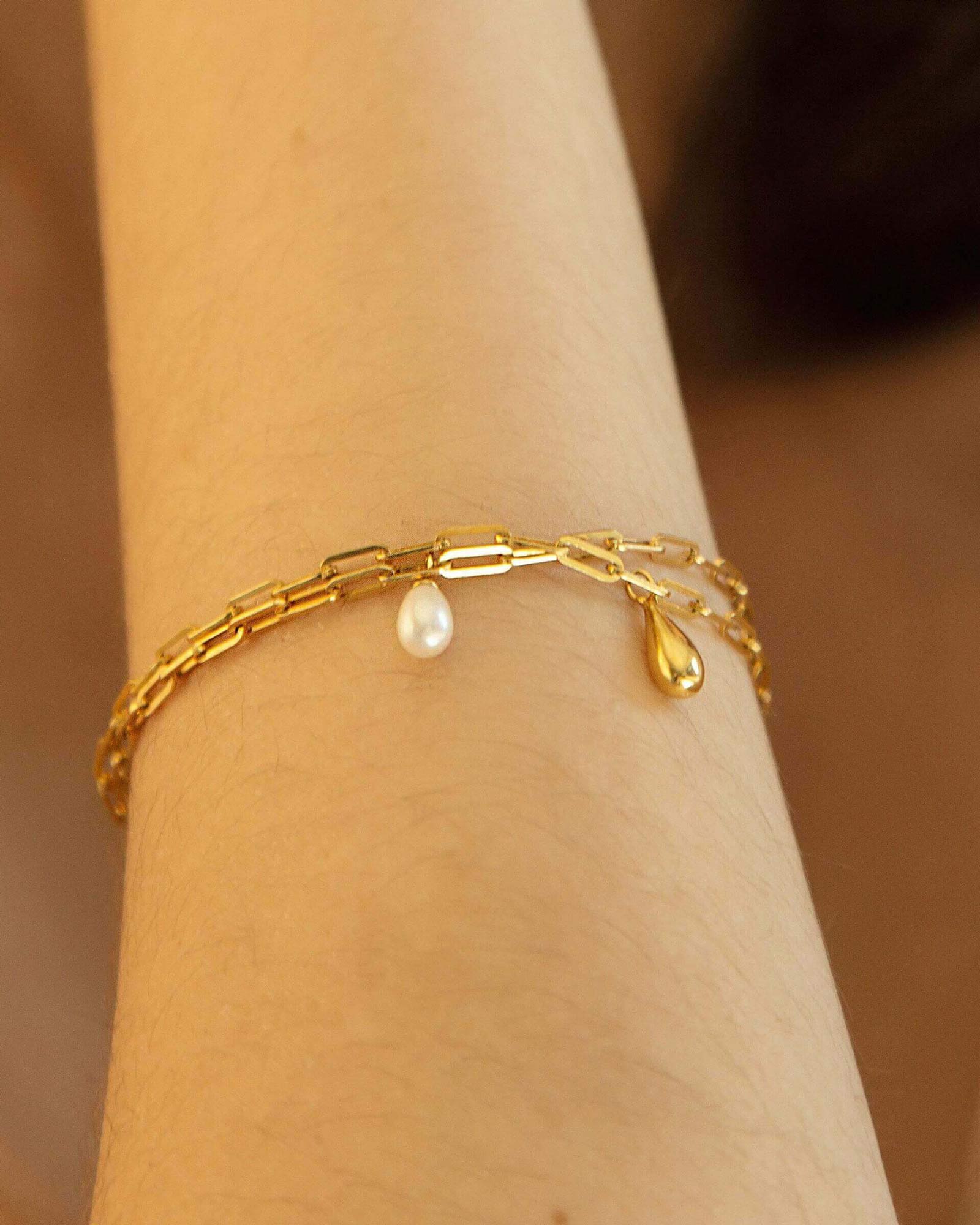 Quiet Icon-Pearl Drop Paperclip Bracelet-Bracelets-14k Gold Vermeil, White Pearl-Blue Ruby Jewellery-Vancouver Canada